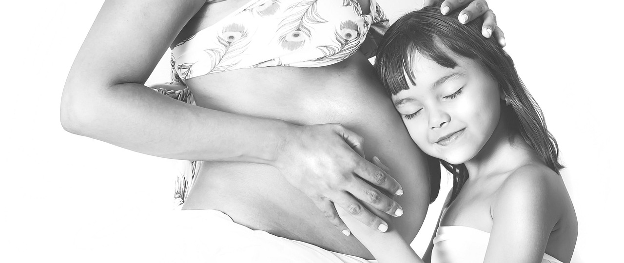 美白クリームは妊娠中や授乳中に黒ずみに使用できるのか？
