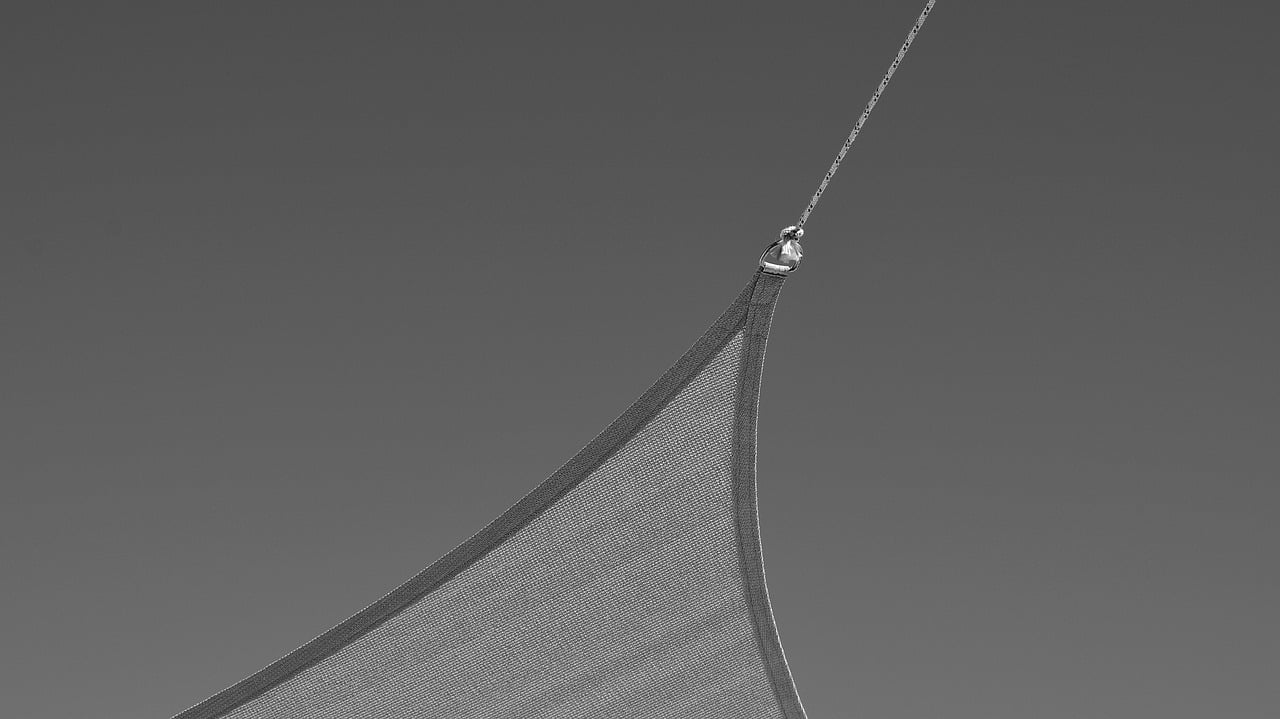 美白クリームで黒ずみを改善しながら保湿できる兼用タイプは？