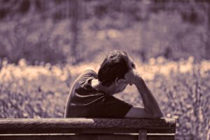 肘の黒ずみを改善するクリームはいつまで塗るべき？