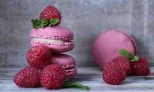 脇肘VIOクリームの使用者の年齢層はどのくらいですか？