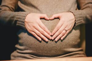 妊娠中に使える黒ずみ対策の美白クリームは？
